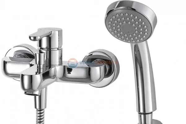 Смеситель Bravat Stream F63783C-B для ванны