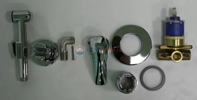 Гигиенический душ GROHE BauCurve 123072 со смесителем (4 в 1) Гигиенический душ GROHE BauCurve 123072 со смесителем (4 в 1)