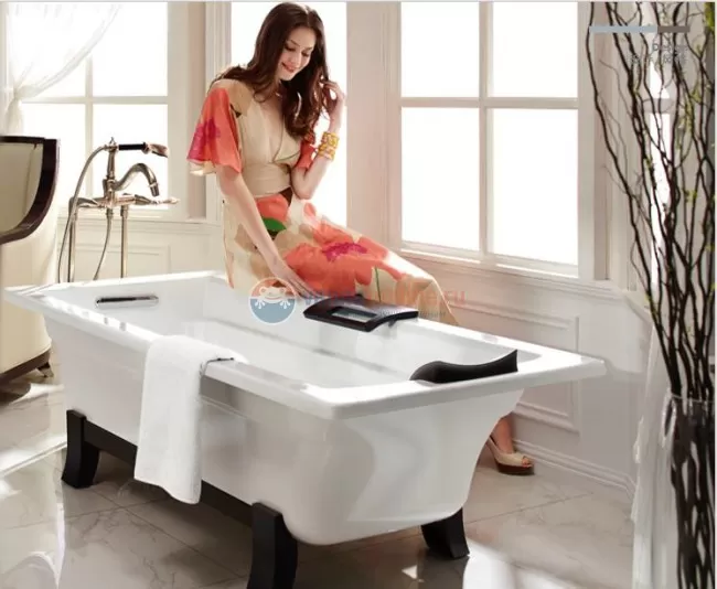 Чугунная ванна Jacob Delafon Archer 170x80 E6D904-0, с антискользящим покрытием, без отверстий для ручек Чугунная ванна Jacob Delafon Archer 170x80 E6D904-0, с антискользящим покрытием, без отверстий для ручек