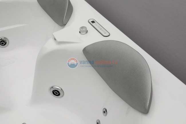 Ванна гидромассажная акриловая Black&White Galaxy GB5005, 175 х 160 см, белая Ванна гидромассажная акриловая Black&White Galaxy GB5005, 175 х 160 см, белая