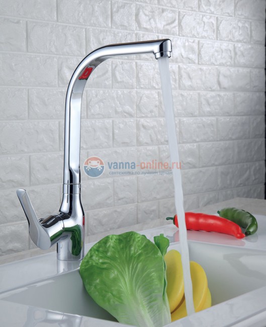 Смеситель Rossinka V35-23 для кухни