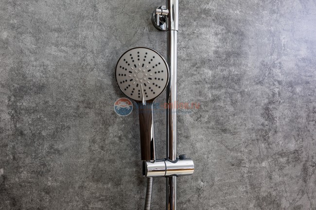 Душевая система Agger Thermo A2461100 с поворотным изливом, хром Душевая система Agger Thermo A2461100 с поворотным изливом, хром