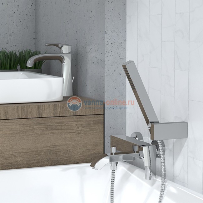 Смеситель для ванны Paini Lady с аксессуаром Смеситель для ванны Paini Lady с аксессуаром