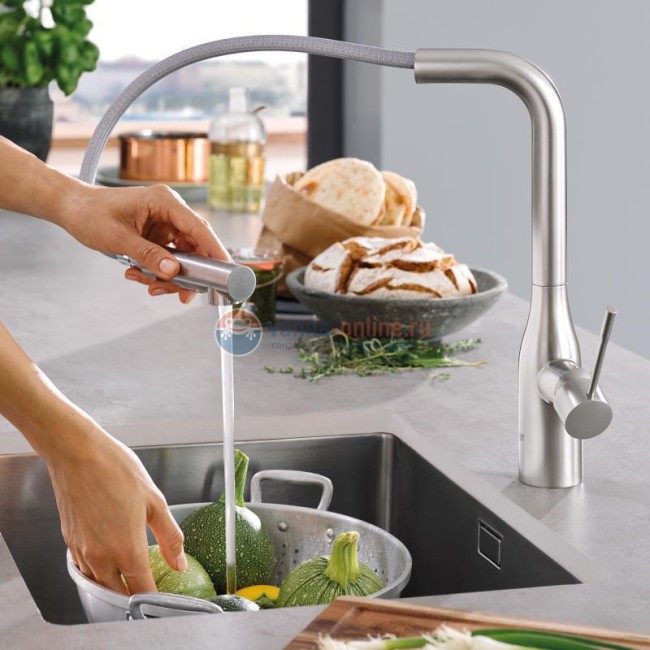 Смеситель Grohe Essence New 30270DC0 для кухонной мойки с выдвижным изливом