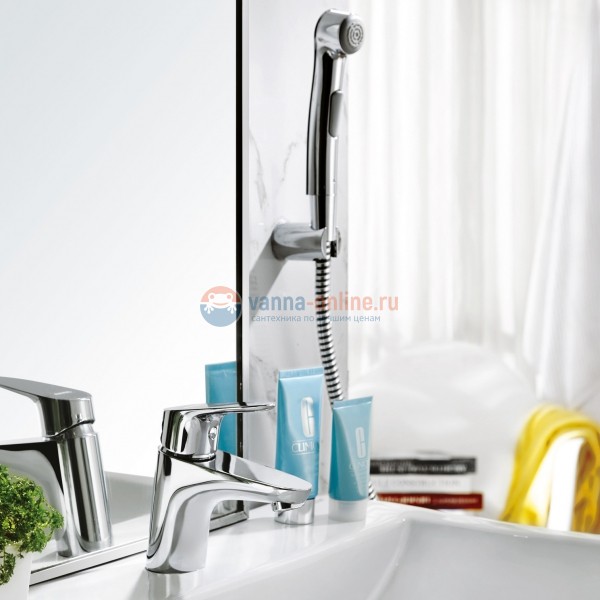 Смеситель Bravat Drop F14898C-2 для раковины с гигиеническим душем