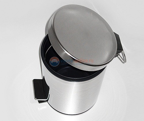 Корзина для мусора WasserKRAFT 633, с педалью, 3 л Корзина для мусора WasserKRAFT 633, с педалью, 3 л