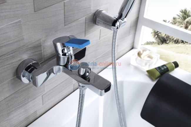 Смеситель Lemark Aura LM0614C для ванны и душа, излив монолит Смеситель Lemark Aura LM0614C для ванны и душа, излив монолит