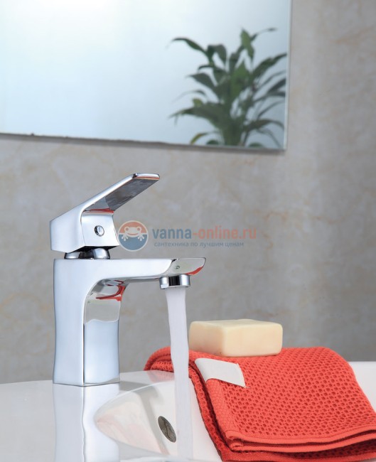 Смеситель для раковины Rossinka RS36-11U Смеситель для раковины Rossinka RS36-11U