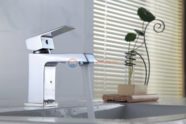 Смеситель для раковины Rossinka RS38-11U Смеситель для раковины Rossinka RS38-11U