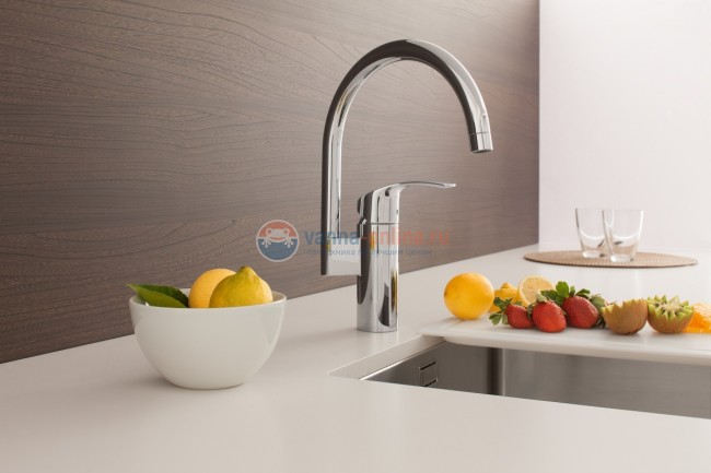 Смеситель однорычажный для мойки Grohe Eurosmart New 33202002 Смеситель однорычажный для мойки Grohe Eurosmart New 33202002